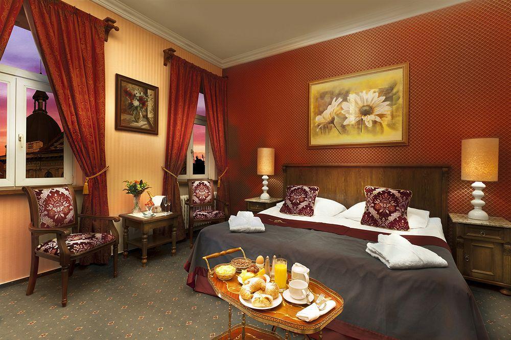 Green Garden Hotel Прага Номер фото