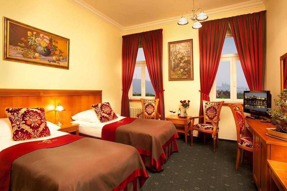Green Garden Hotel Прага Екстер'єр фото