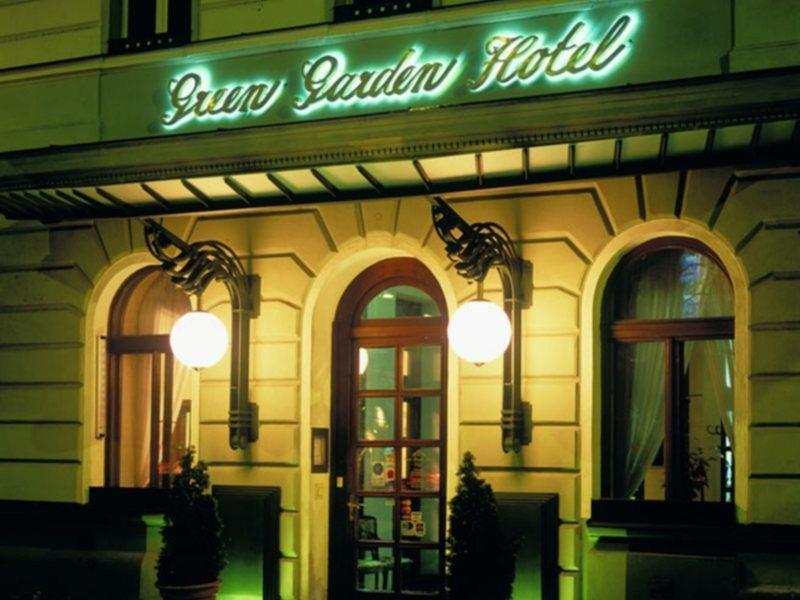 Green Garden Hotel Прага Екстер'єр фото