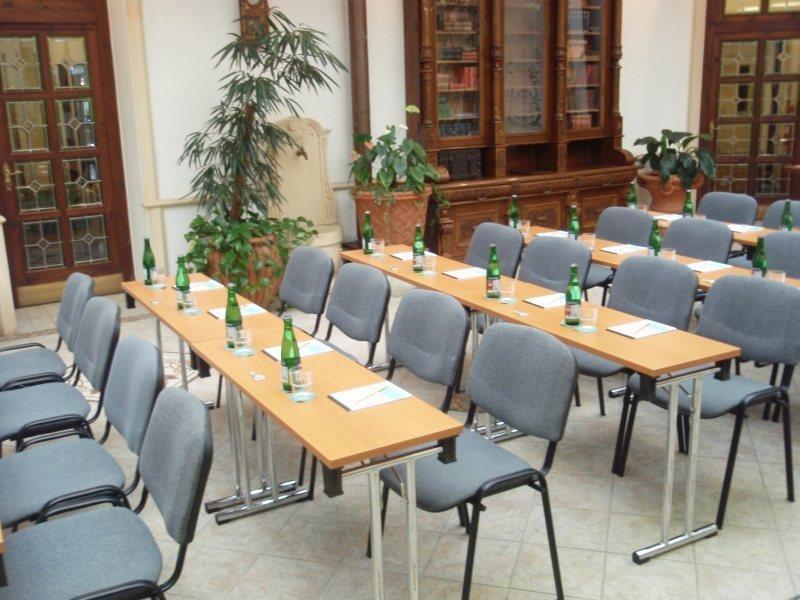 Green Garden Hotel Прага Екстер'єр фото
