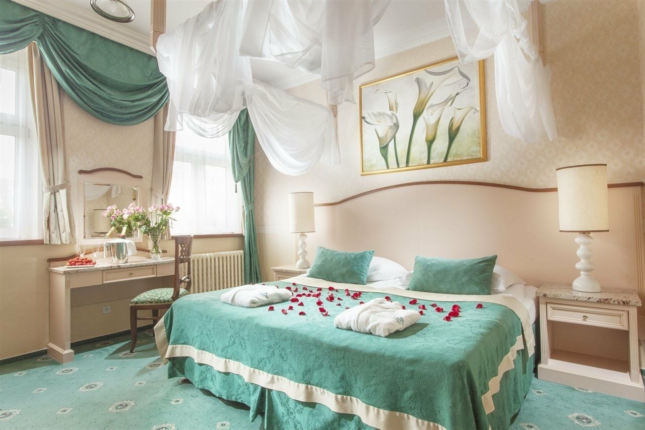 Green Garden Hotel Прага Екстер'єр фото